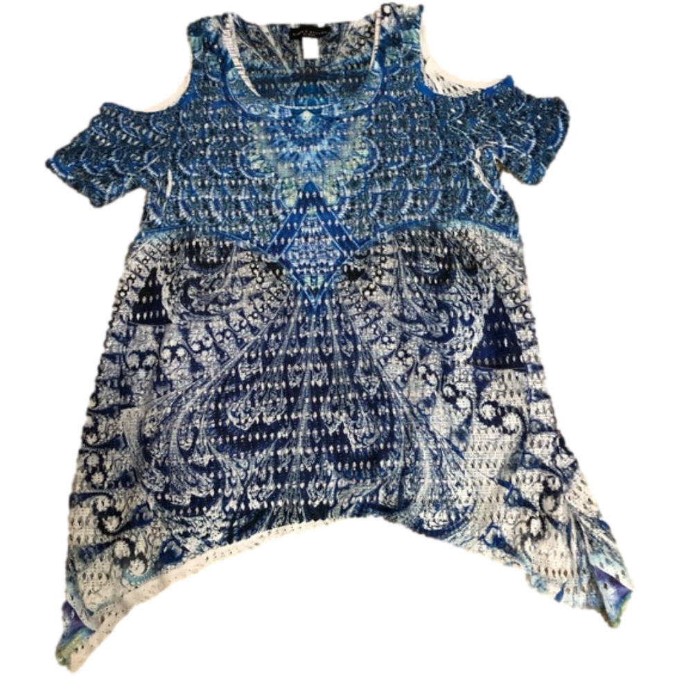 Simply Styled Two Layer Sharkbite Cold Shoulder